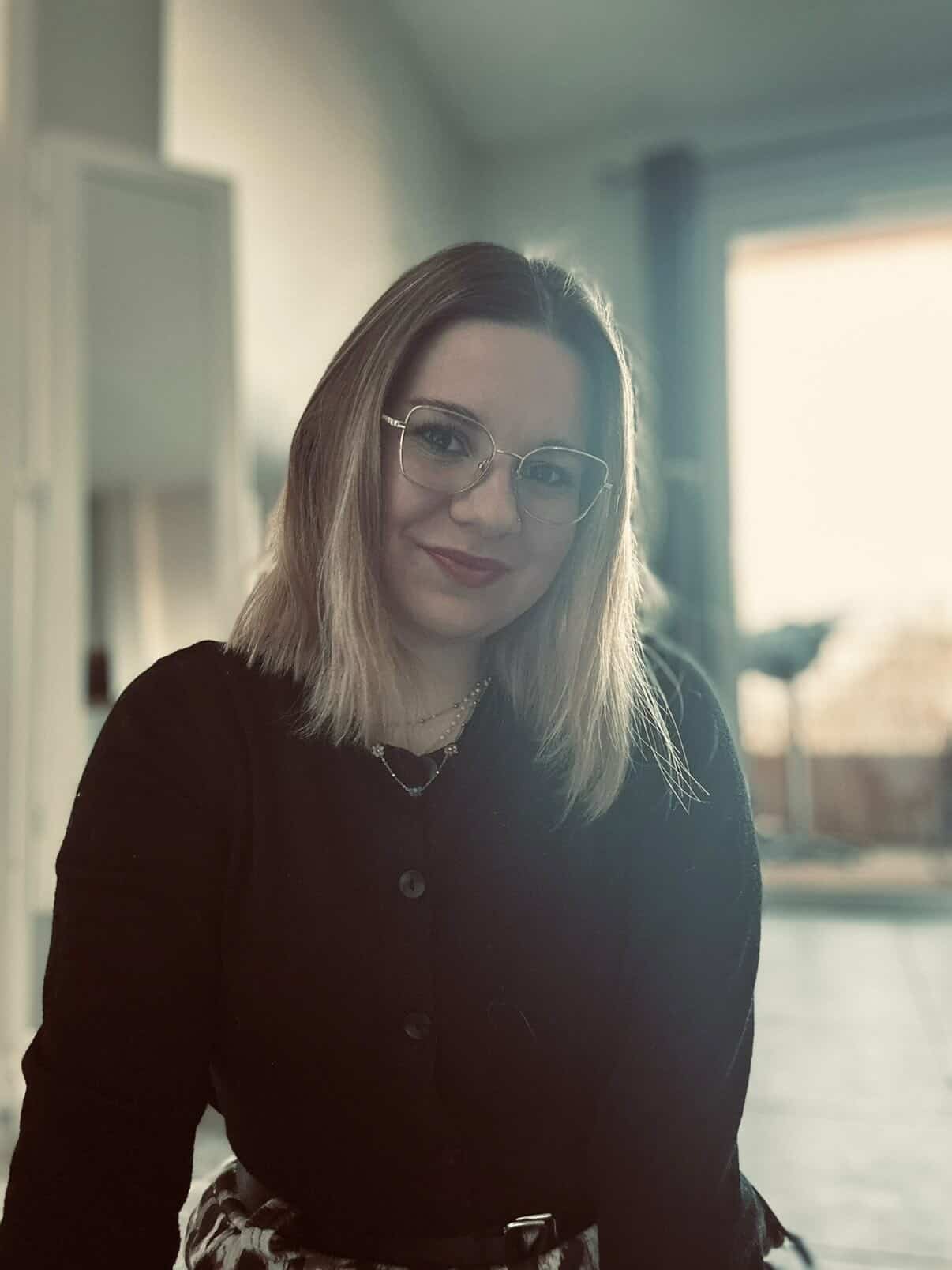 Laura — coiffeuse à domicile à Rodez